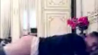 نيك خادمة عربية بوضعية ساخنة جدا و ركوب على الكس من شاب نياك جدا