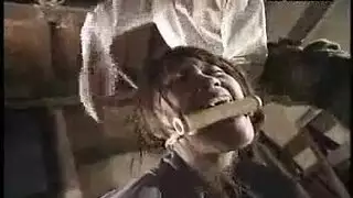 الفتيات العاهرات يحببن الركوب وابتلاع السائل المنوي