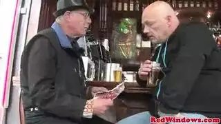 ماراثون الجنس الجماعي مع رجل هولندي قوي