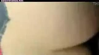 لاقت ذبه واقف فامسكته