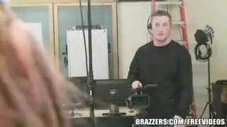 اريد اشوف كيف المرة تستفرغ الشهوه