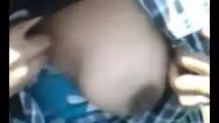 محجبة بقوام مثير تعرض ثدييها للتدليك في الأماكن العامة