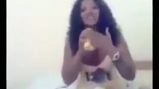 لبوة عربية في شبق – تعال وهات لي ذلك الزب الصلب