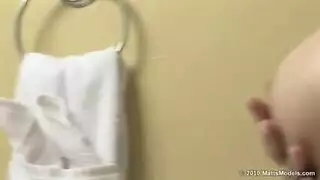 رجال عرب يمارسون الجنس الوجهي ويقذفون داخل الفرج