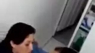 ع طاولة المكتب