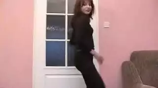 أمسية رومانسية تؤدي إلى نيك قوي مع فتاة روسية