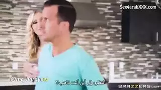 إغراء زوجة الأب: الشاب الوسيم يملأ أمه بالمتعة