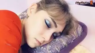 جلسة جنس بين أخ وأخت: قذف في شرجها الضيق