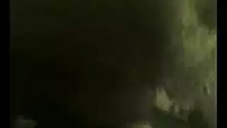 جنود أمريكان ينيكون قحبة سورية في دير الزور