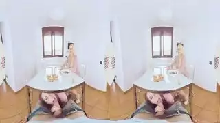 محاكاة جنس بالواقع الافتراضي: فتاة حارقة تمص بعمق في فانتازيا إباحية