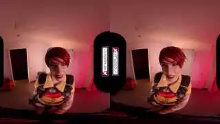 في آر إباحي: مراهقة مذهلة تمص قضيبًا كبيرًا بشدة