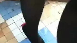 جوارب طويلة صنم – هوس بأرجلها الطويلة