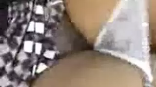 قذف داخل كس في الفصل: مراهقة منتقبة تأخذ السائل المنوي في كسها