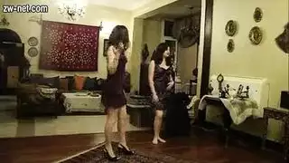 فضيحة إباحية: الراقصة جوهرة تمص قضيب شاب مصري